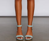 Lowkey Glamour Niedriger Blockabsatz